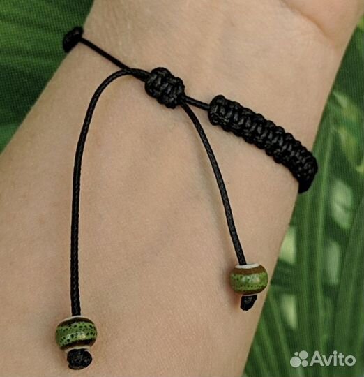 Браслет ручной работы макраме