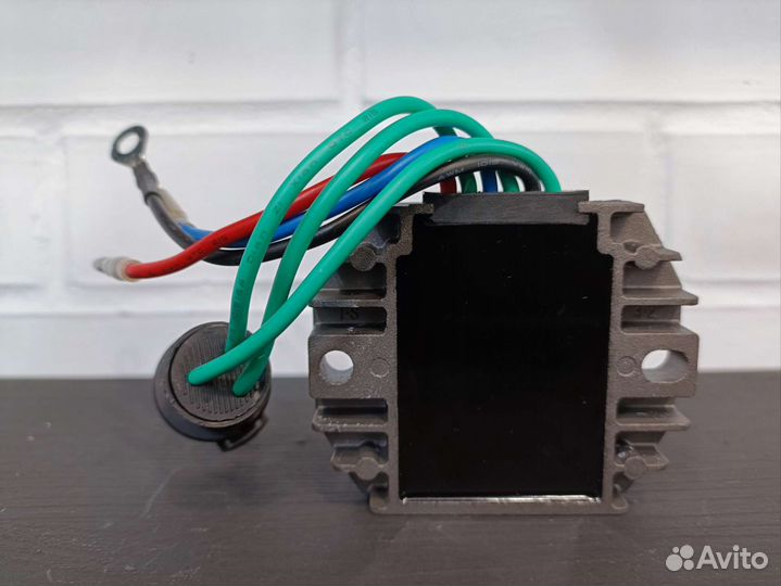 Реле зарядки регулятор лодочного Yamaha Mercury 4Т