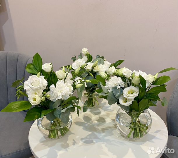 Композиции из живых цветов для свадебного стола