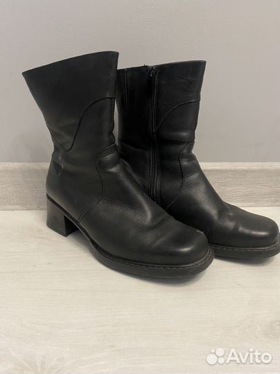 Зимние женские сапоги 39