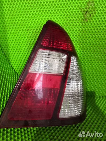 Правый задний фонарь от Рено Симбол