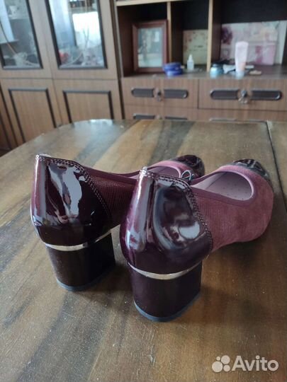 Туфли женские 39-40 размер натуральная кожа новые