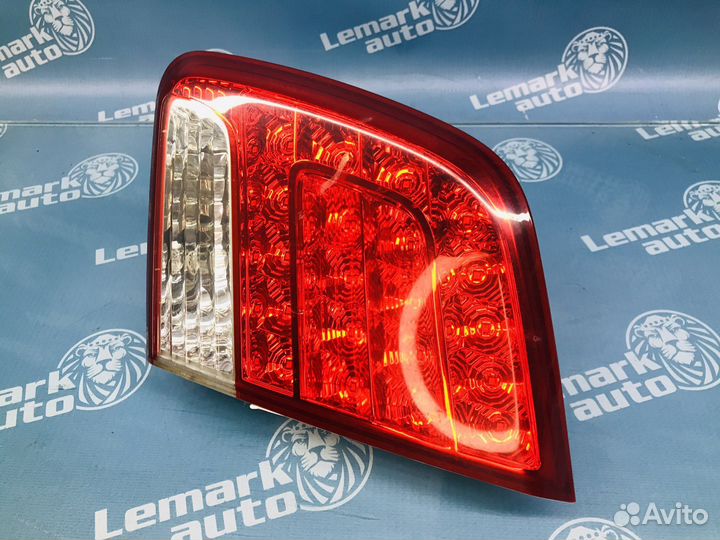 Фонарь задний внутренний правый Kia Sorento