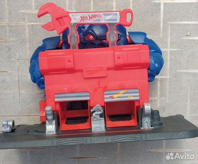 Хот вилс Атака гориллы