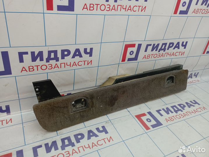 Пол багажника правый Volkswagen Touareg (GP) 7L0863528