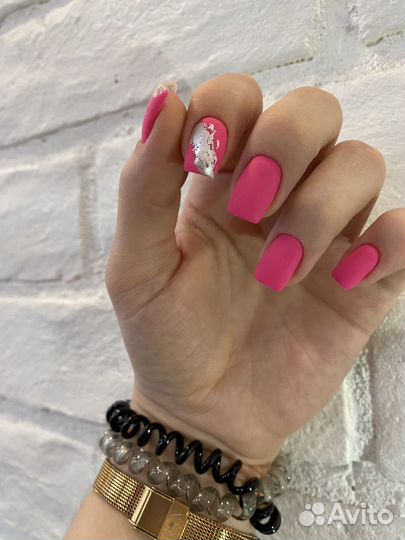 Мастер маникюра и педикюра