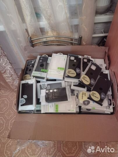 Чехлы на телефон