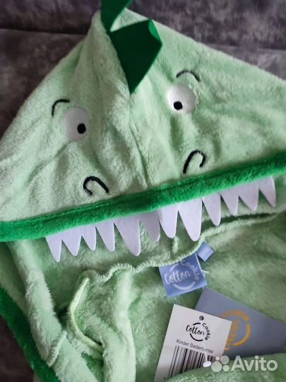 Халат махровый,для мальчика.,новый.110-116