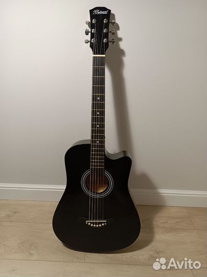 Акустическая гитара