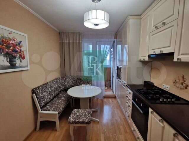 3-к. квартира, 98 м², 9/10 эт.