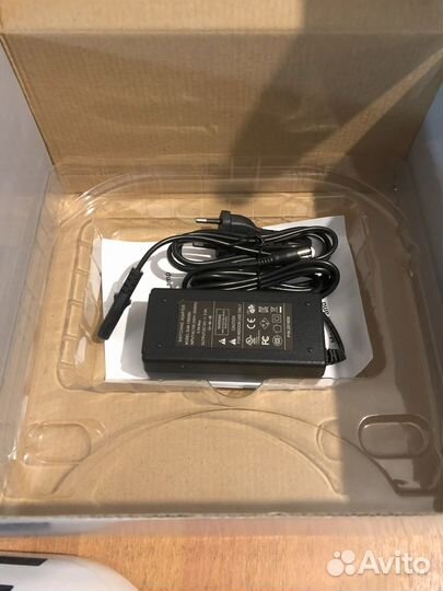 Профессиональная LED-лампа для маникюра