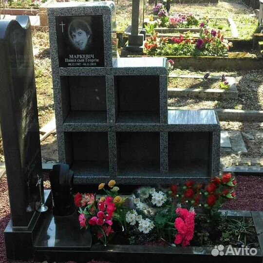 Индивидуальный колумбарий из гранита и мрамора