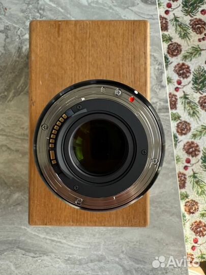 Объектив Sigma AF 18-35mm f/1.8