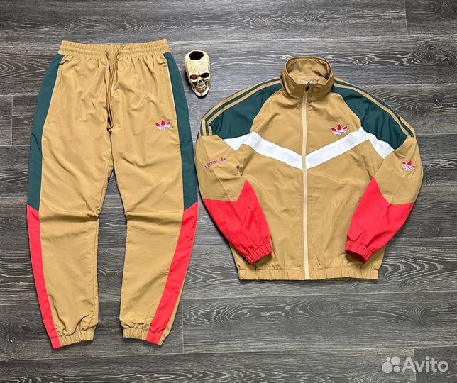 Спортивный костюм Adidas