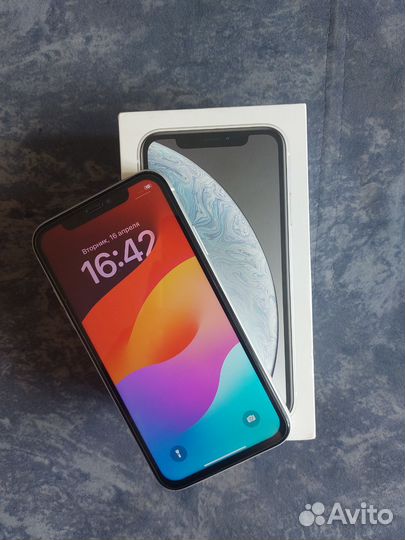 iPhone Xr, 64 ГБ