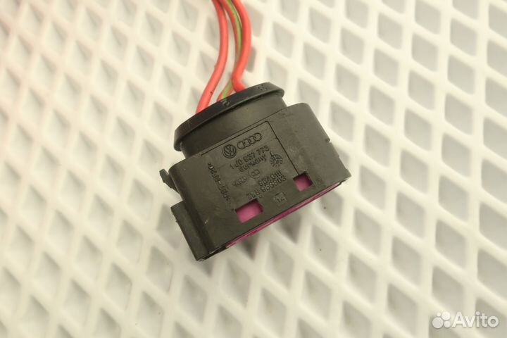 Разъем VAG 1J0937773