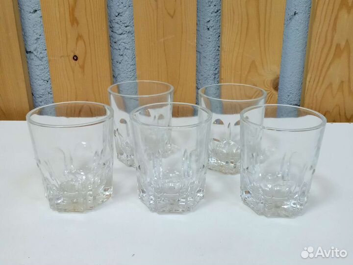 Стаканы для виски, бокалы для вина