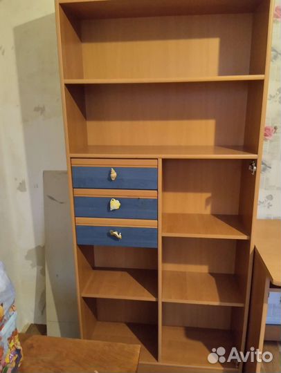 Продам уголок школьника бу