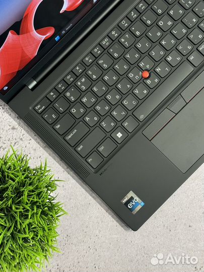 Lenovo thinkpad x1 carbon gen 11 i7 1355U 16/512