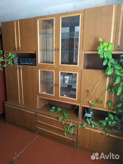 Стенка в гостиную бу