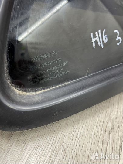 Форточка стекло двери Nissan almera N16 Прав