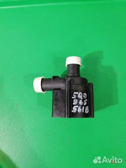 Насос дополнительный Skoda Octavia A7 5q0965561b
