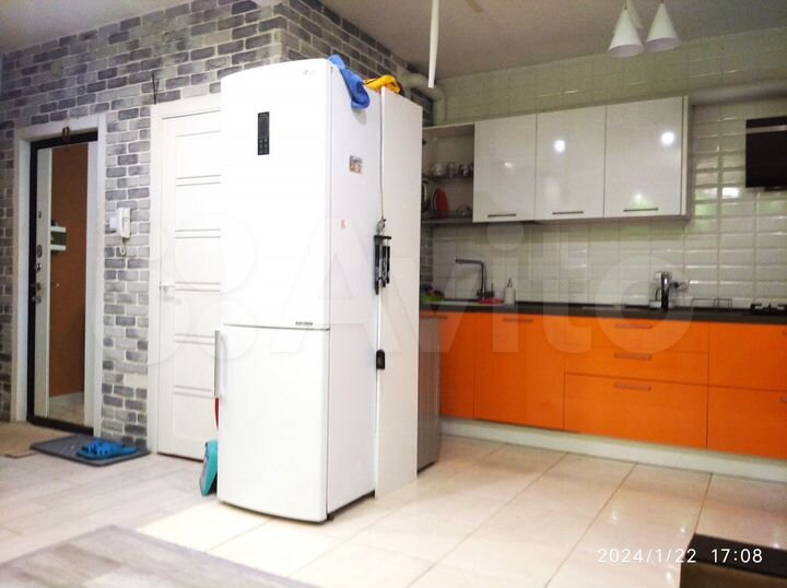 3-к. квартира, 74 м², 1/9 эт.