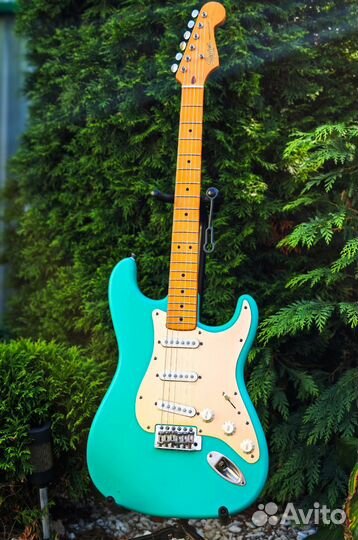 Squier 40th Anniversary Stratocaster Seafoam
