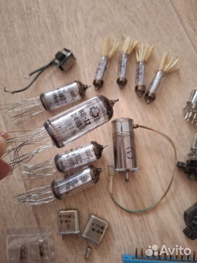 Радио детали, лампы, моторчик