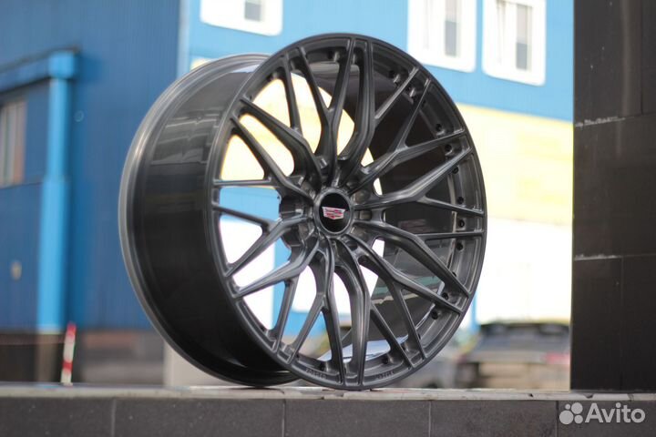 Кованые диски GT Forged R22 на Jeep Grand Wagoneer