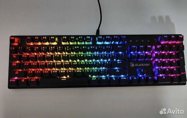 Игровая механическая клавиатура Bloody B820R