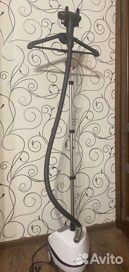 Отпариватель для одежды вертикальный