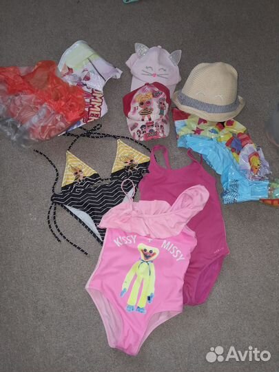 Купальник,кепка,Панама,надувной круг.р.110-128