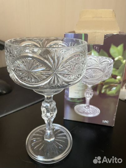 Хрустальная ваза