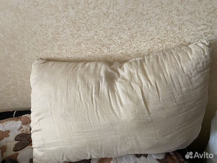 Подушка 61х40см