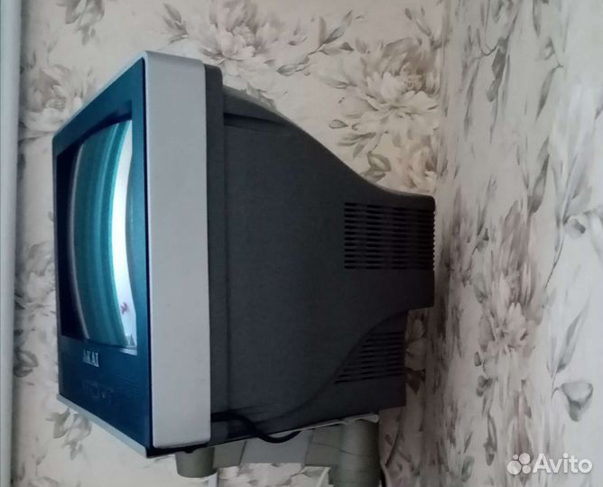 Телевизор Аkai