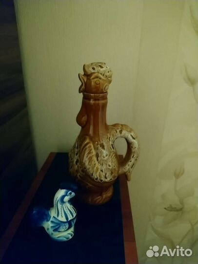 Глиняный кувшин большой