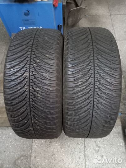 Goodyear Vector 4Seasons Gen-2 225/50 R17 98V