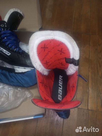 Хоккейные коньки бауэр