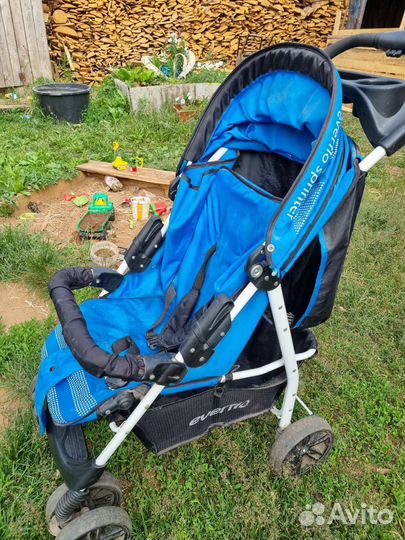 Прогулочная коляска