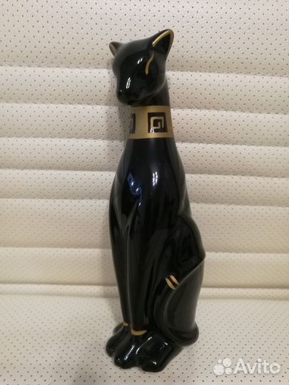 Статуэтка керамическая