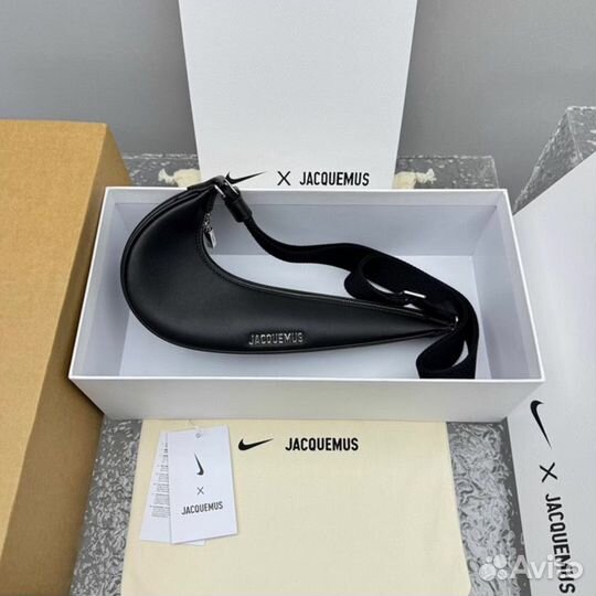 Сумка Jacquemus Nike Swoosh Bag