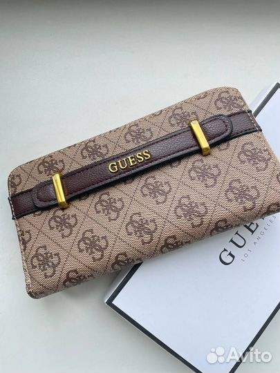 Новые кошельки Guess