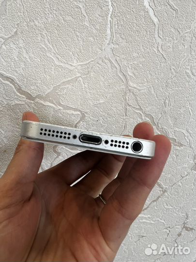 Телефон iPhone 5s