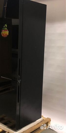 Холодильник hiberg RFC-400DX nfgb