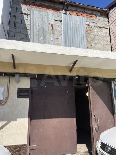 Гараж, > 30 м²