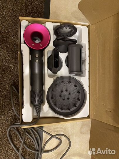Фен дайсон сломаный с насадками