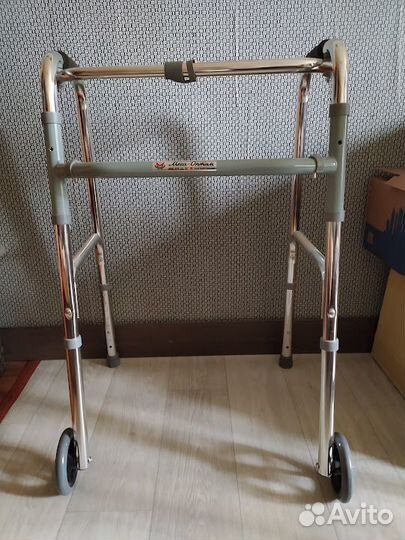 Ходунки инвалидные