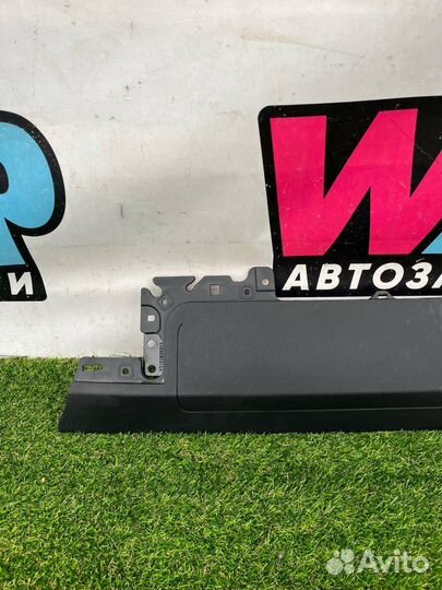 Подушка безопасности коленная пассажира Tesla