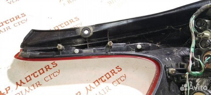 Фонарь задний правый Nissan Juke NF15 MR16DT 2012